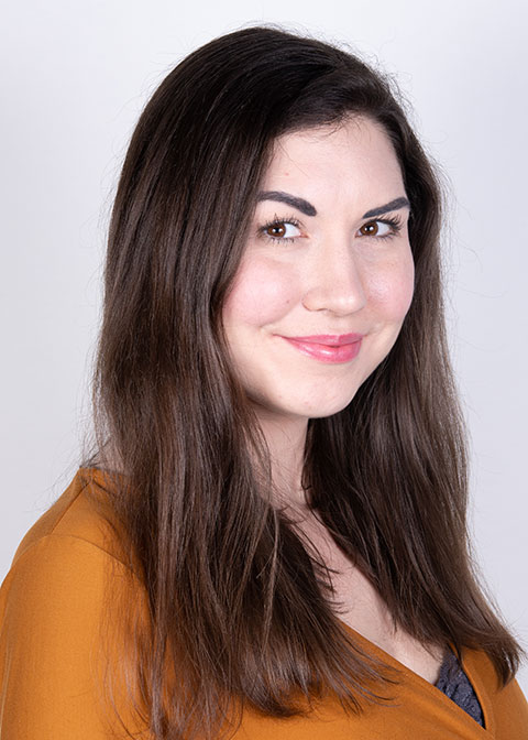 Studio headshot for Michelle Bixby