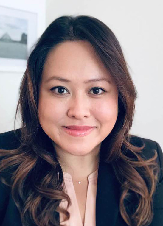Headshot of alumni member Carolyn Xu