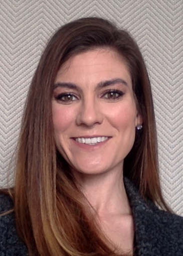 Headshot of alumni member Linsey Shea