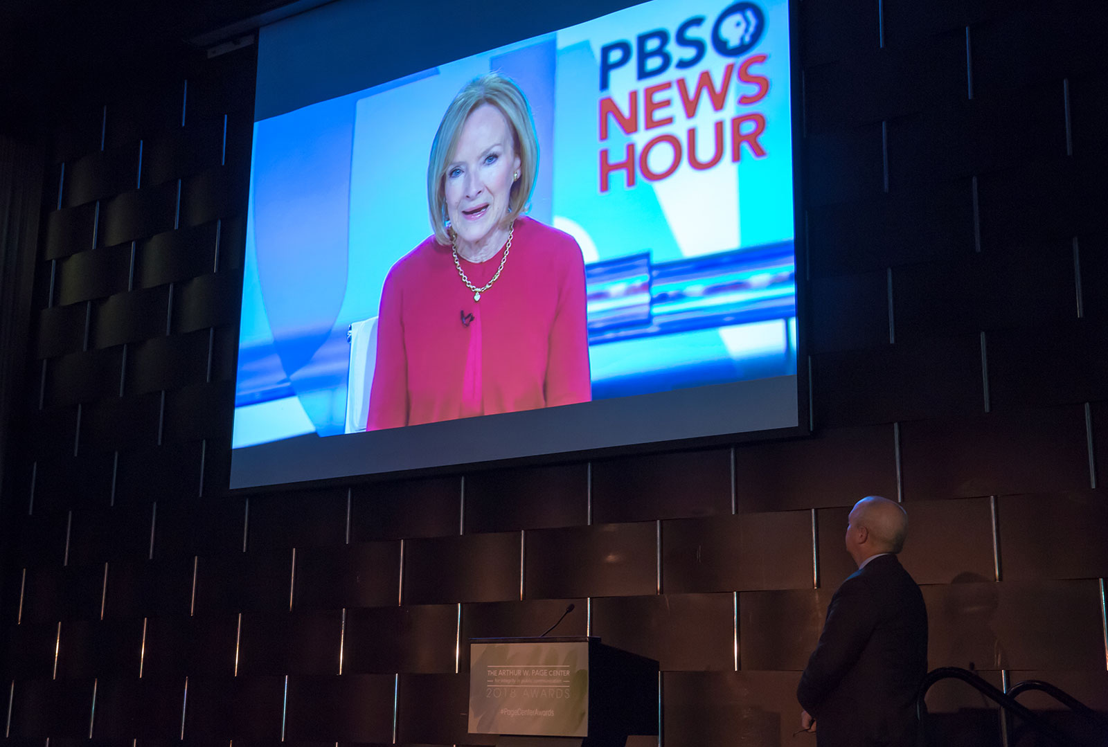By video, PBS Newshour host Judy Woodruff shares memories of her late friend and colleague Gwen Ifill.